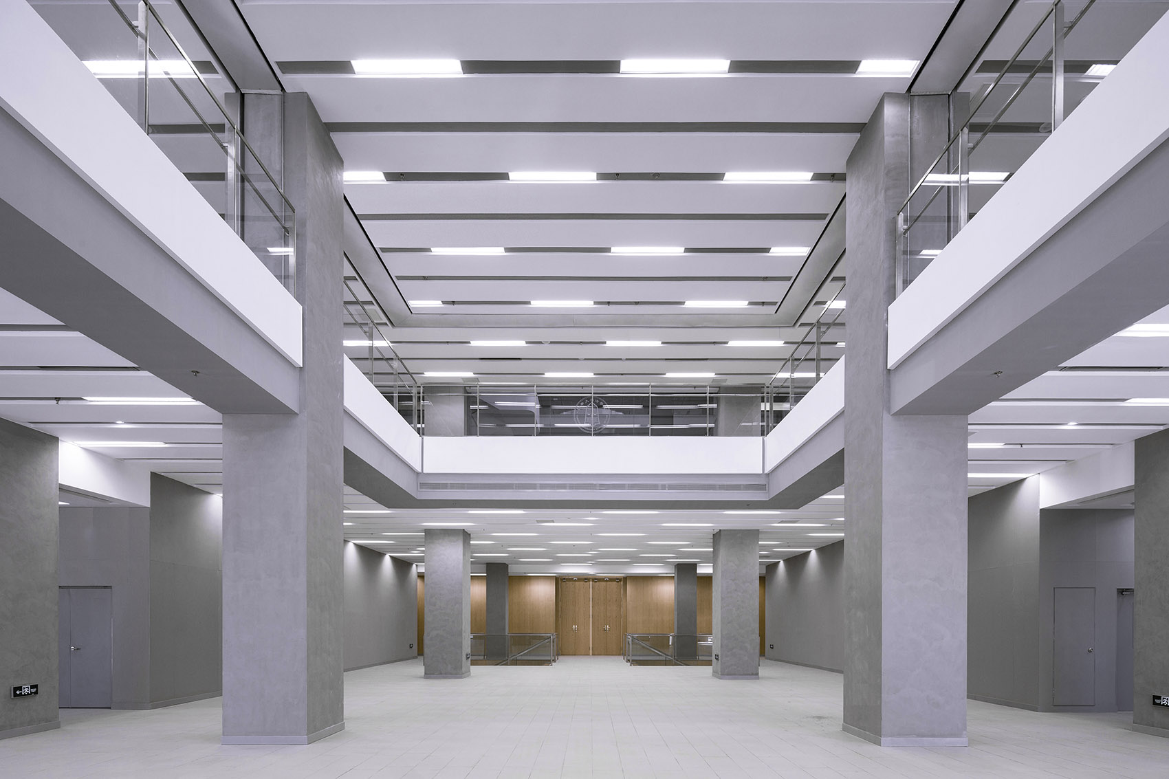 Law school library corridor design