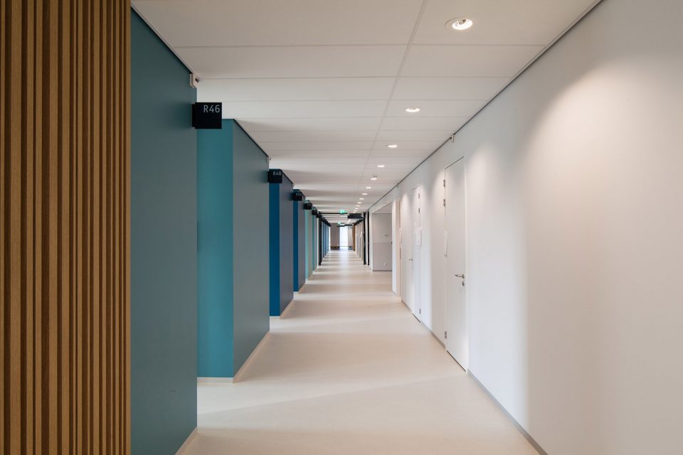 理疗中心走廊设计